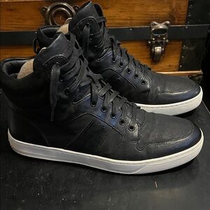 VINCE LIMITED EDITION BLACK LEATHER HIGH TOPS SIZE 10